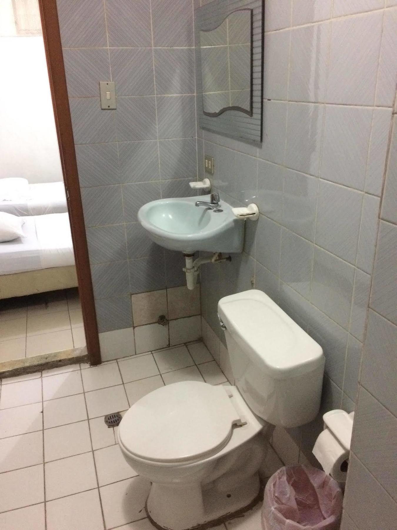 Hotel Ecuador Guayaquil Esterno foto
